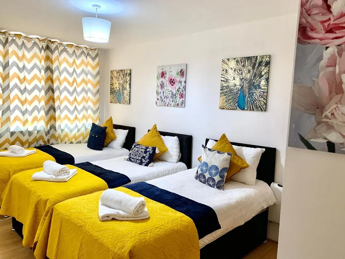 Central London 2 Bedrooms, Seperate Recption, Full Kitchen, Free Parking 0*,  Royaume-Uni