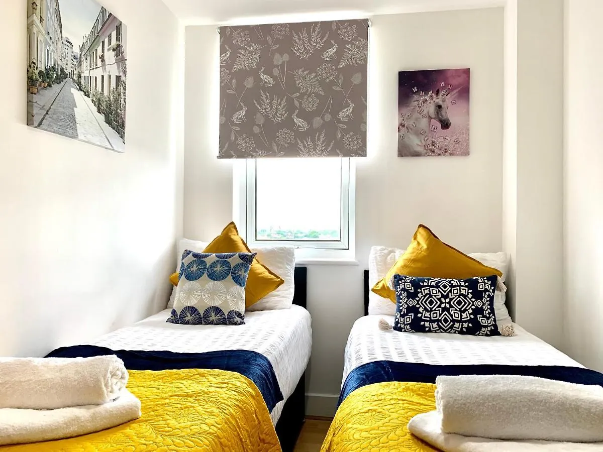 Appartement Central London 2 Bedrooms, Seperate Recption, Full Kitchen, Free Parking